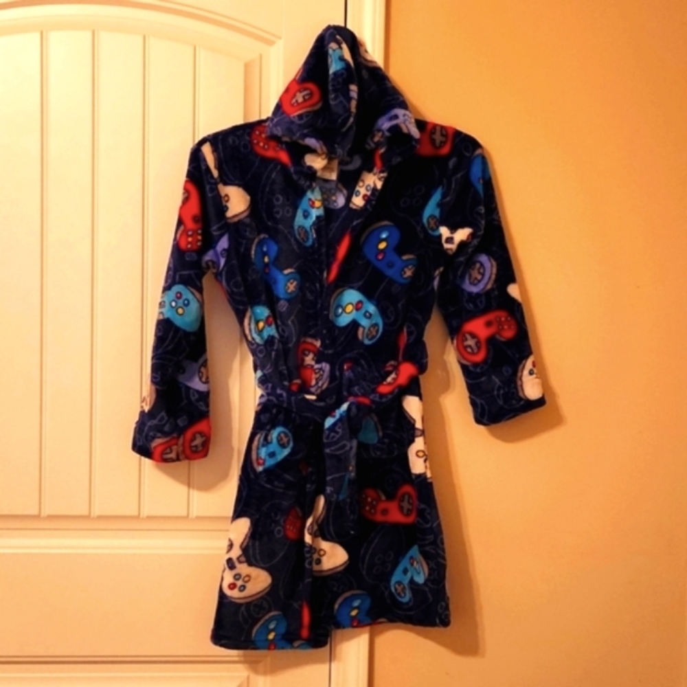 Boys L (12/14) Blue Hooded BathRobe w/ Colorful Video Game Contoller design